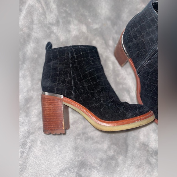 Vince Camuto boots - Picture 5 of 5
